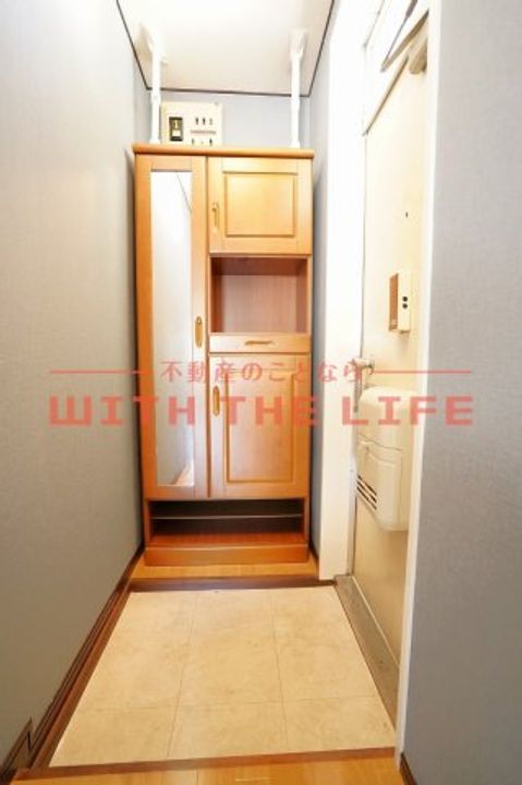 宮前コーポB-201号の玄関