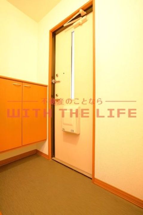 ピュアドーム1203号の玄関