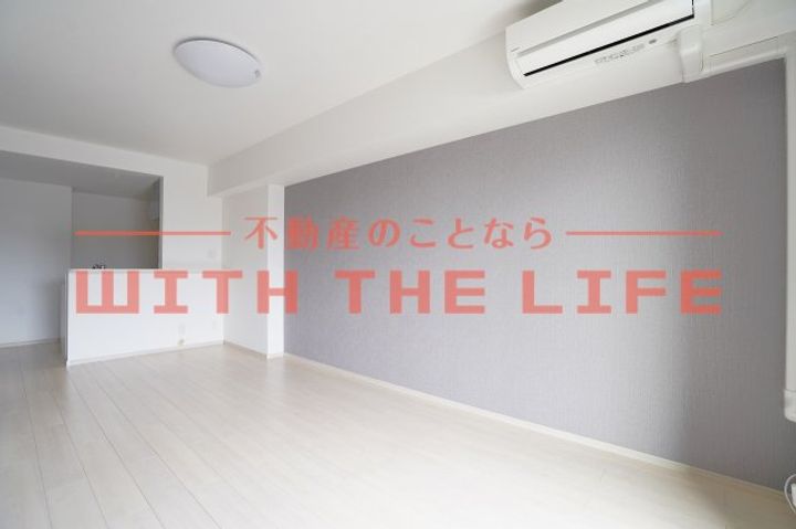 エルグランドパティオ壱番館107号の居間