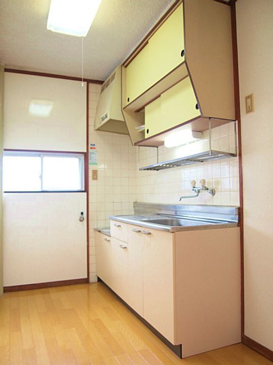 エスぺランクレール長門石105号のキッチン