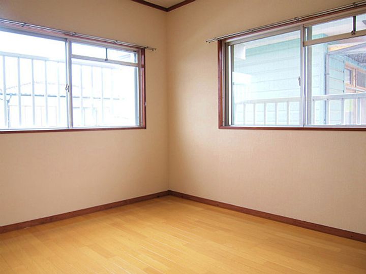 エスぺランクレール長門石105号の寝室