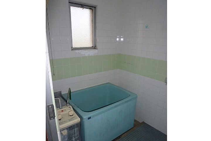 エスぺランクレール長門石105号の風呂