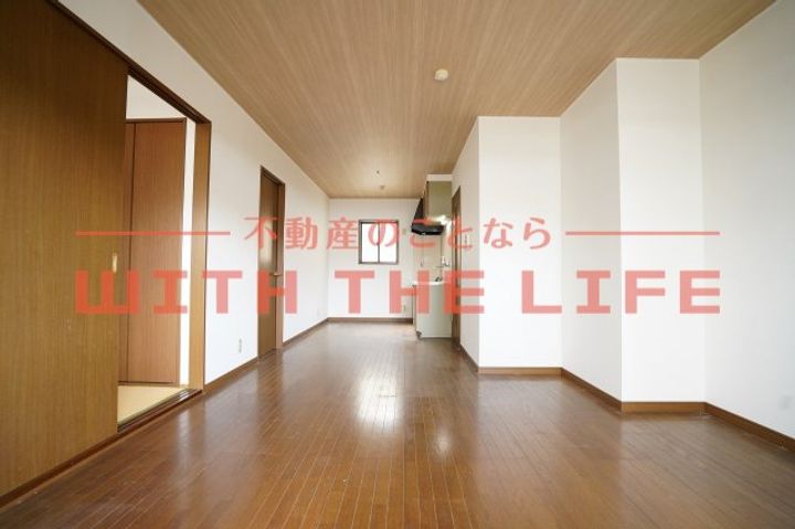 RA長門石203号の居間