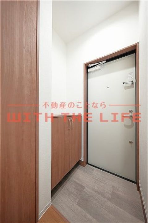 K-ideal TOSUⅡ (ケィデアルトスⅡ)B棟202の玄関