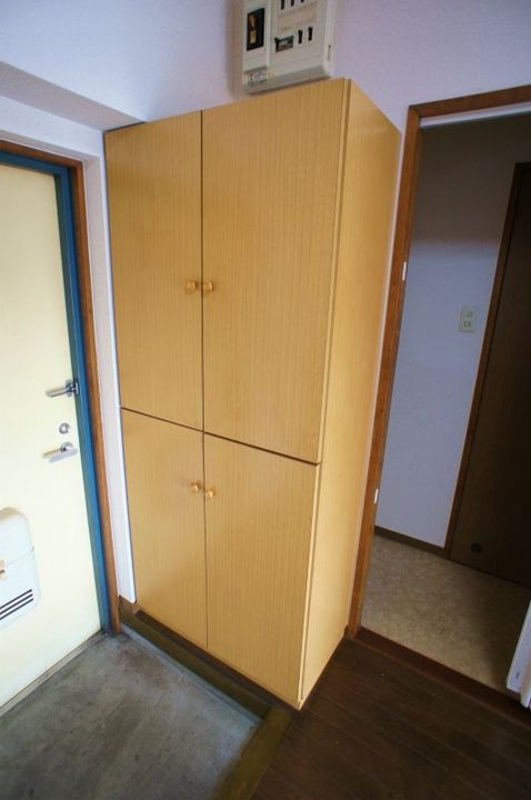 フェニックス久留米303号の玄関