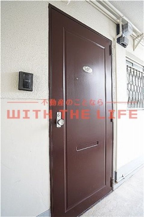 セキレイマンション久留米105号の玄関