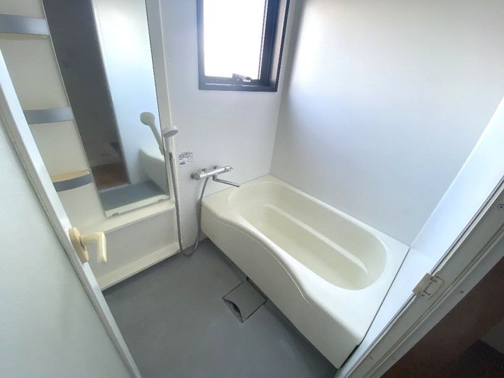 ミレニアム21402号の風呂