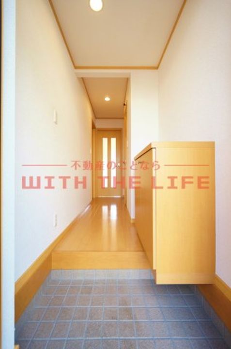 ティファニー107号の玄関