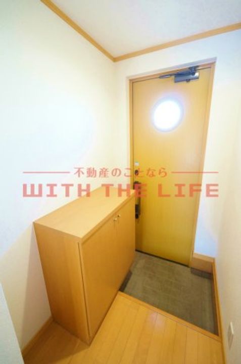 ティファニー107号の玄関