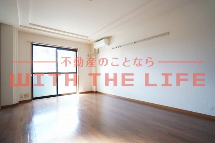 グランドールヒルズ101号の居間