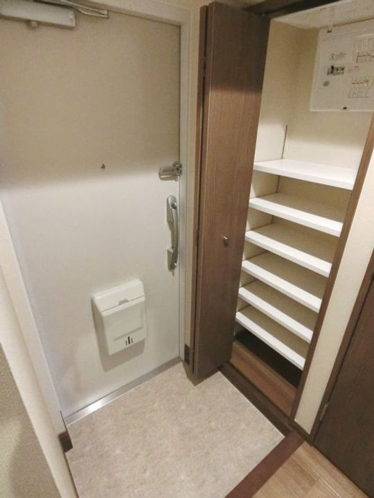 ReMINE(リ・ミネ)の玄関