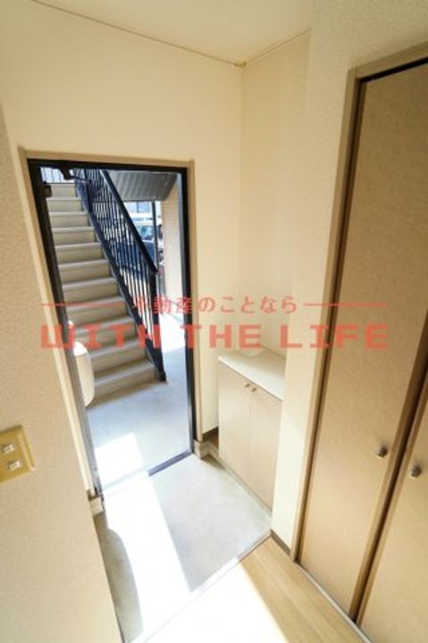 アドバンテイジ三潴A201号の玄関