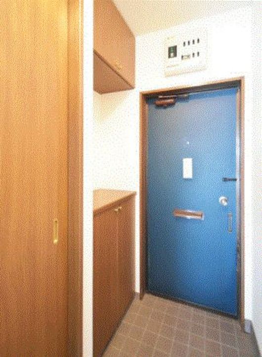 内野ハイツ101号の玄関