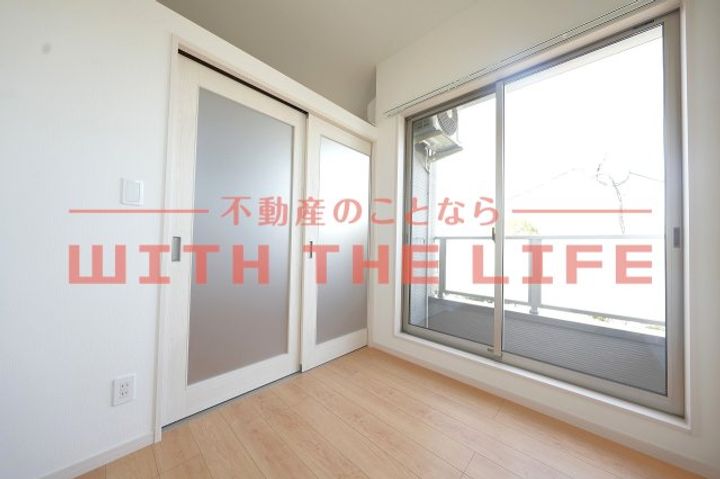 ポラリス野中町301号の居間