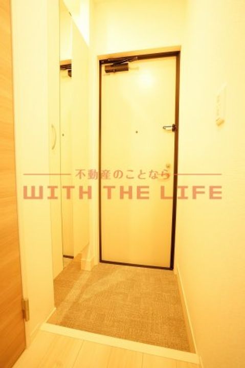 アコーデラ103号の玄関