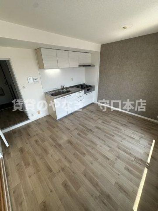 アペックスハイム守口403の居間