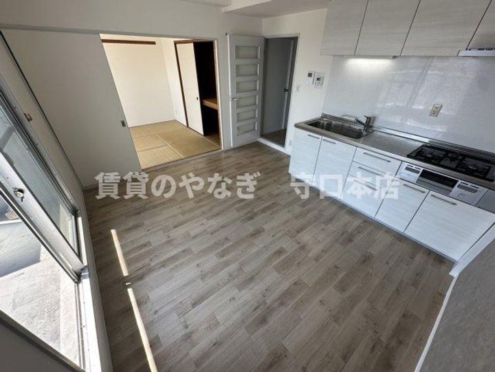 アペックスハイム守口403の居間