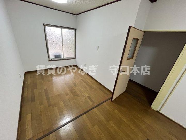 大阪府守口市八雲北町1丁目(一戸建)の賃貸物件の居間