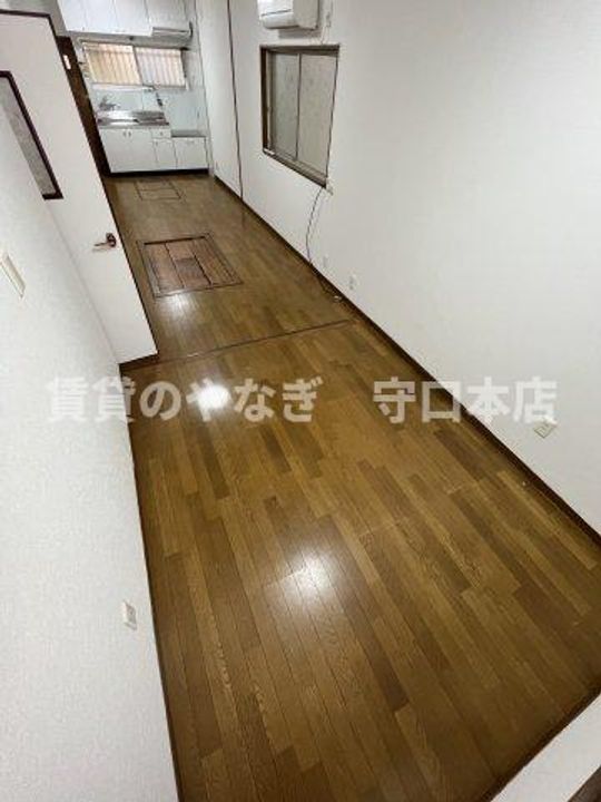 大阪府守口市八雲北町1丁目(一戸建)の賃貸物件の居間