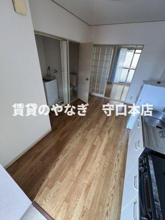 ディム向島302の居間