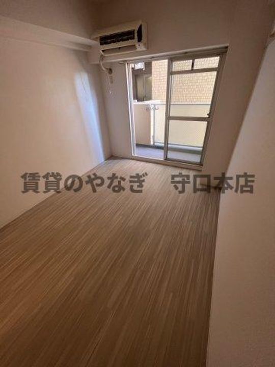 マルセビル503の居間