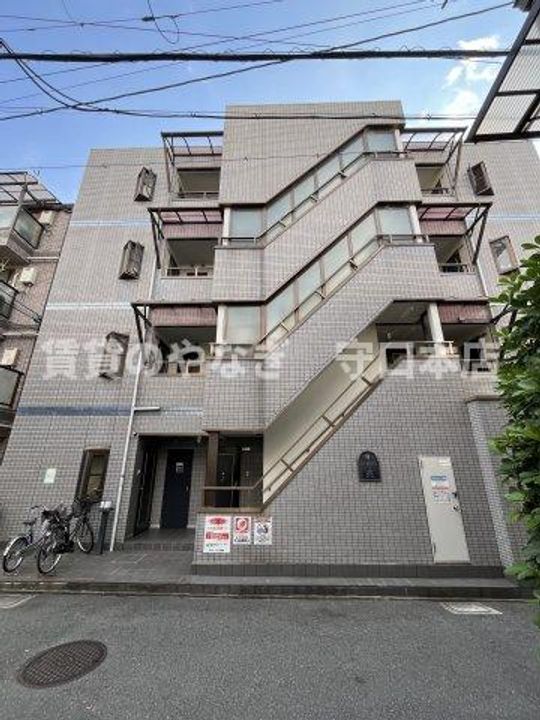 ウイング英の外観