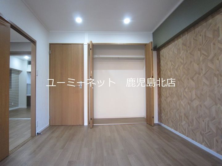 アトモビル302の寝室