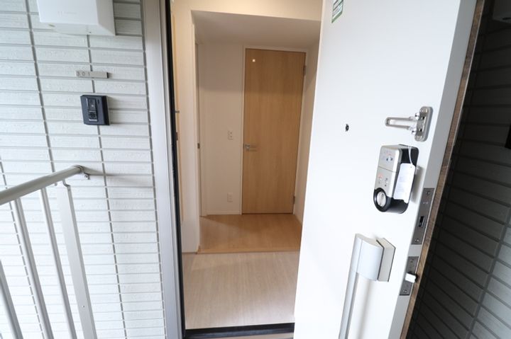 D-Resena和田の玄関