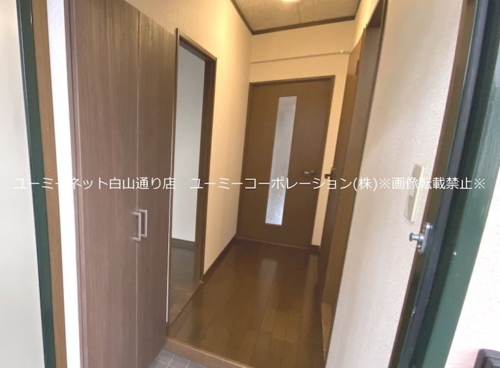 Ciruela須屋101の玄関