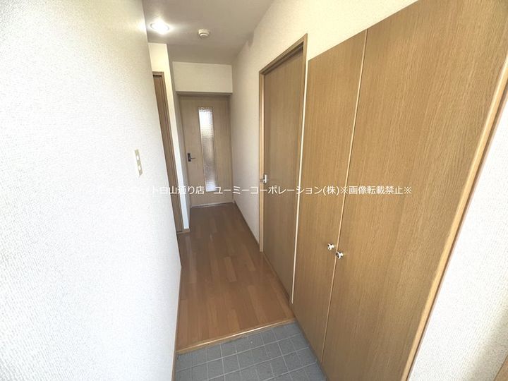 Hills光の森の玄関