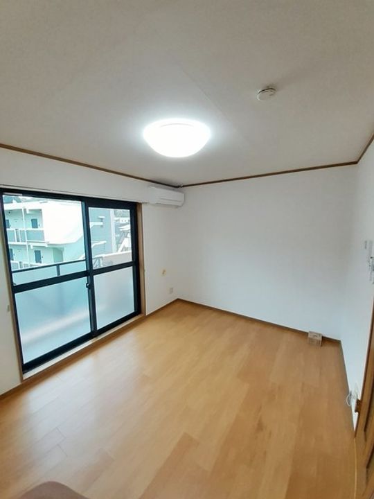 ジュネス黒髪の内装