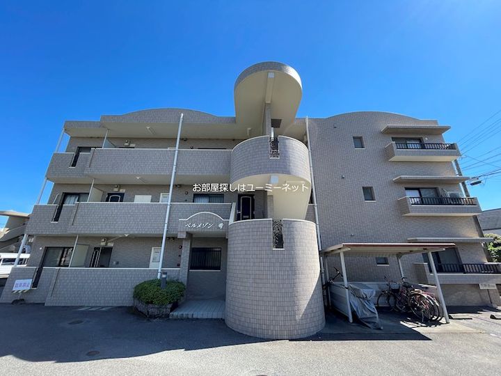 ベルメゾン秀の外観