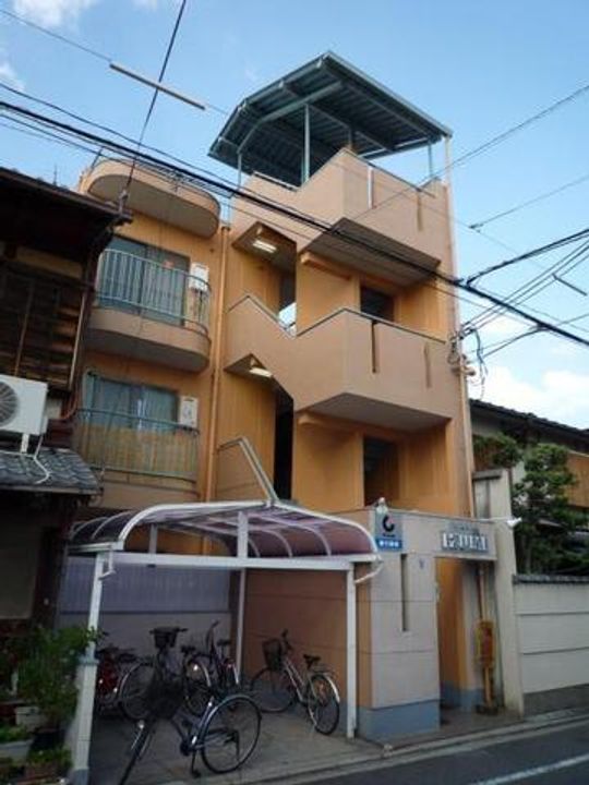 「第11長栄シャトー泉」305の外観