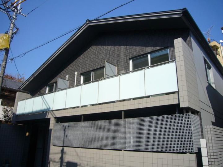 「LION」105の外観
