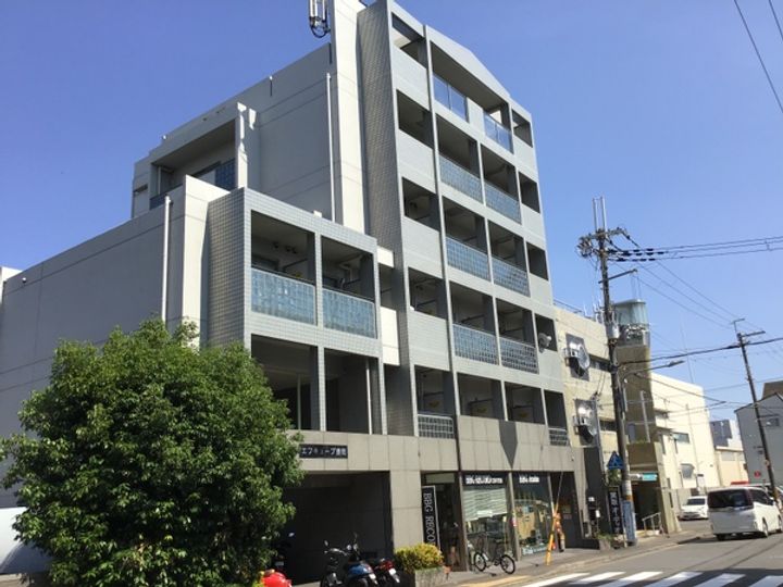 「エフキューブ洛南」204の外観