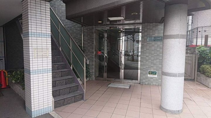「サムパティーク山科」606の外観