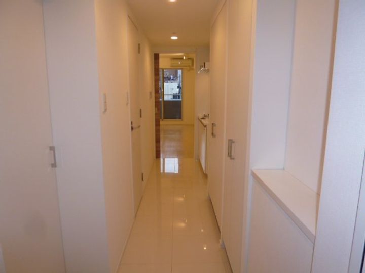 デュオン新大阪レジデンスの玄関