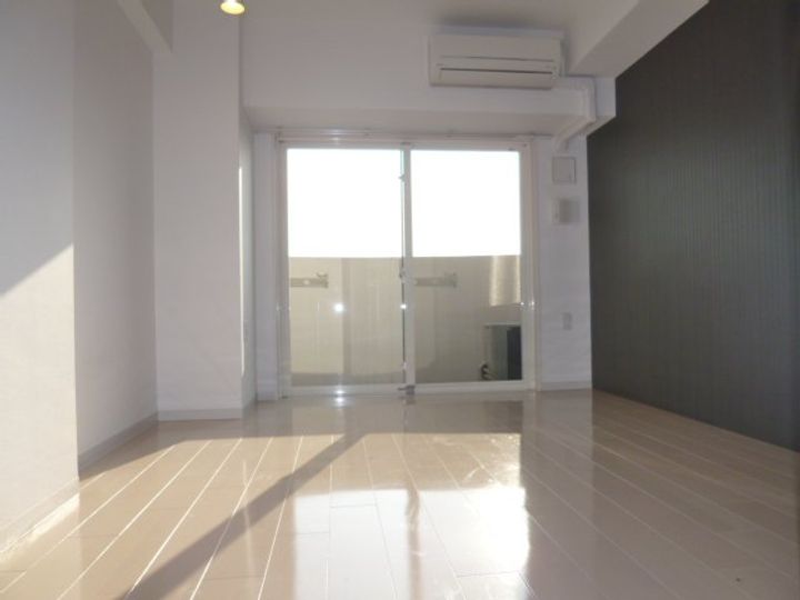 セレニテ新大阪弐番館の寝室