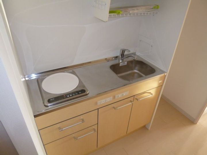 セレニテ新大阪弐番館のキッチン