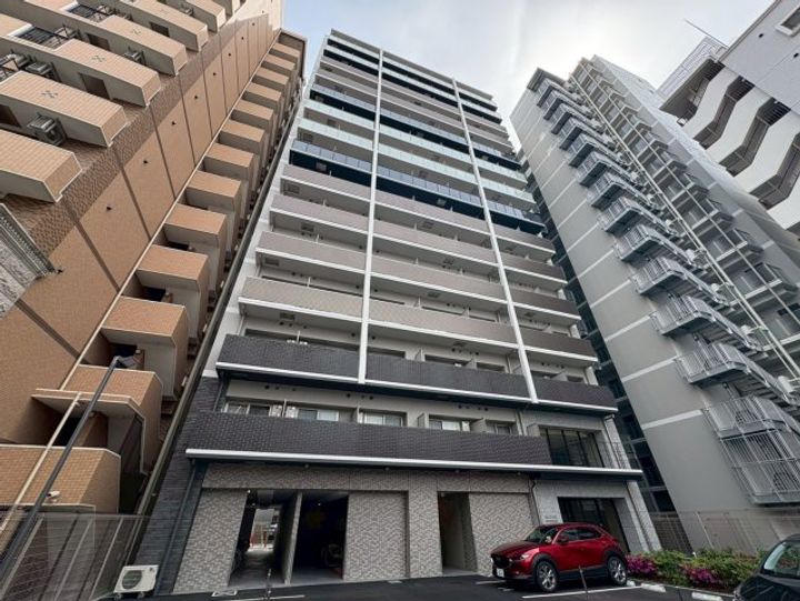 エスリード新大阪ザ・プレミアEASTの外観