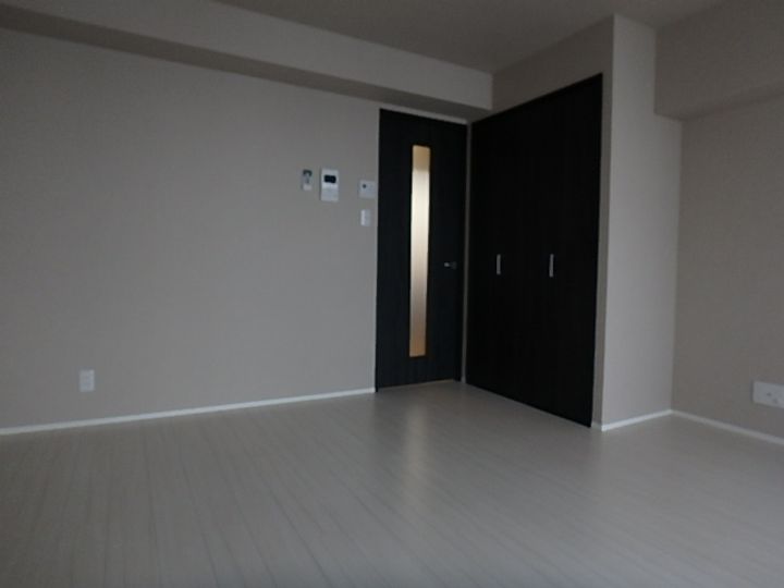 プレリエ江坂の寝室