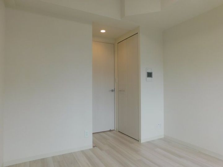 プレサンスブルーム東三国の寝室