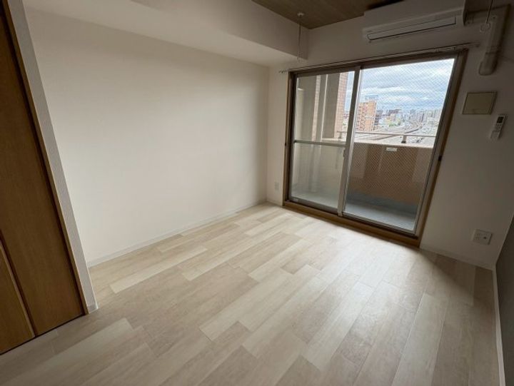 アーデン江坂Ⅱの居間