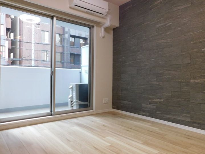 スプランディッド江坂駅前の居間