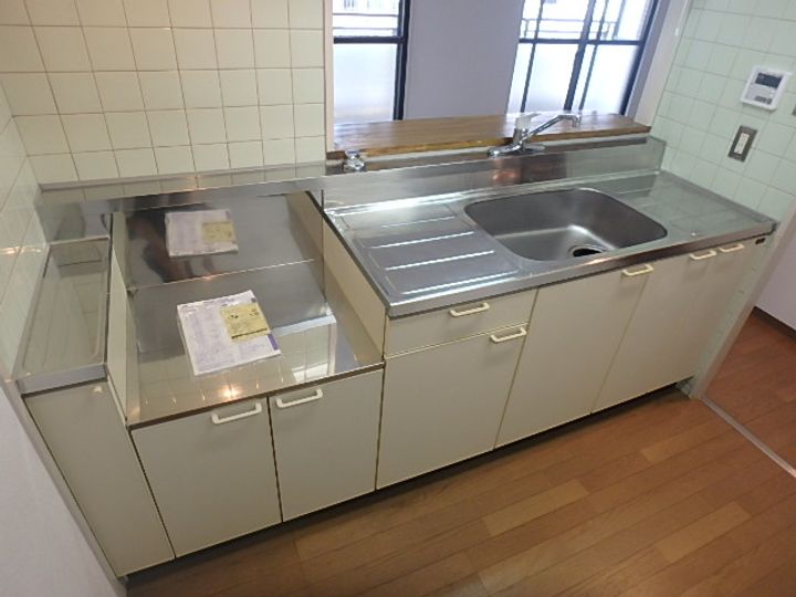 インプルーブ緑地公園のキッチン