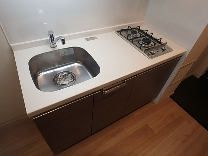 プレサンス新大阪ザ・デイズ1204のキッチン