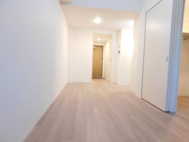 セレニテ西中島アリア弐番館の居間