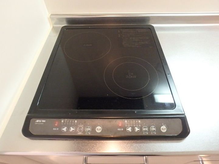 SERENiTE江坂四番館のキッチン