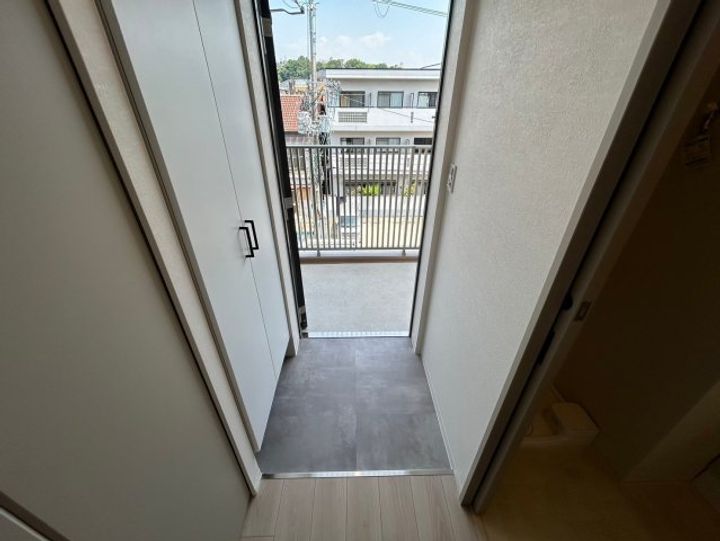 カルム西野の玄関