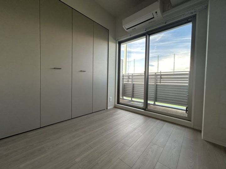 大阪府吹田市芳野町(マンション)の賃貸物件の寝室